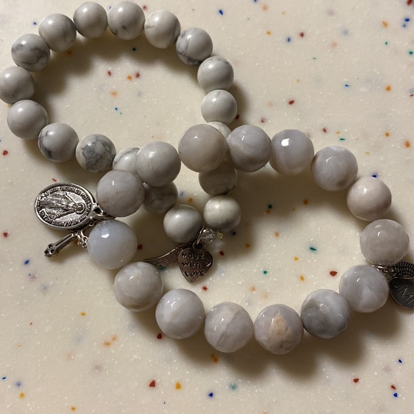 Beautiful Omi  stretch beaded bracelets - Picture 4 of 5